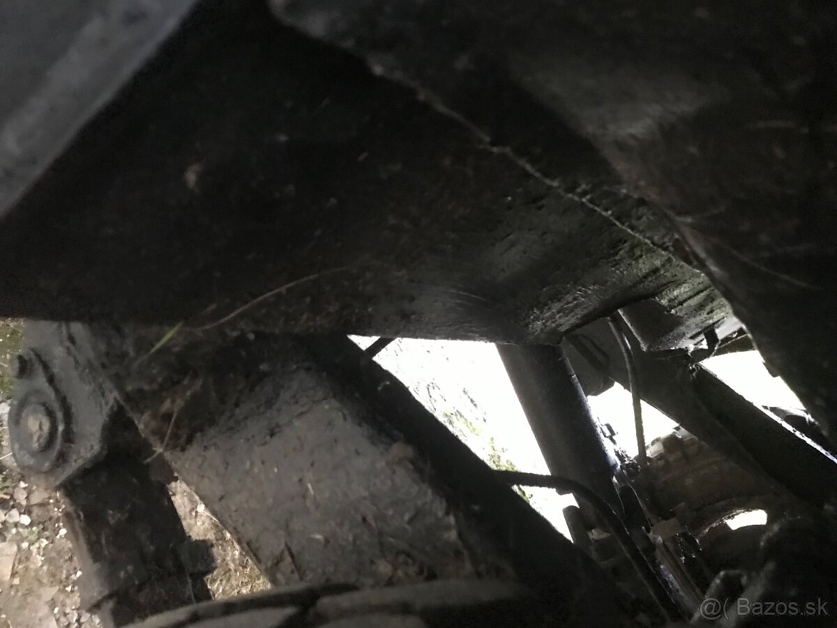 Mitsubishi Pajero 4x4 - 9