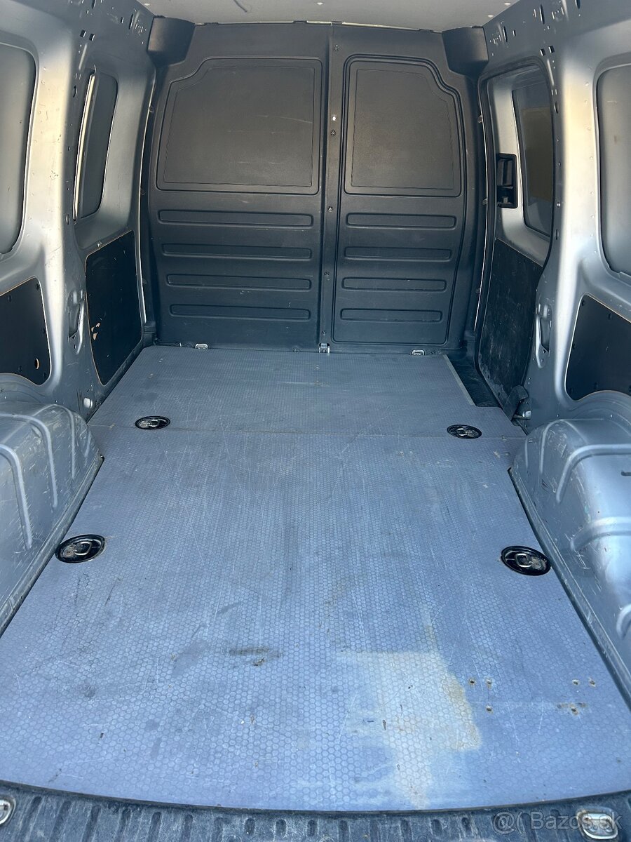 VW Caddy-maxi 1,6 TDi - 9