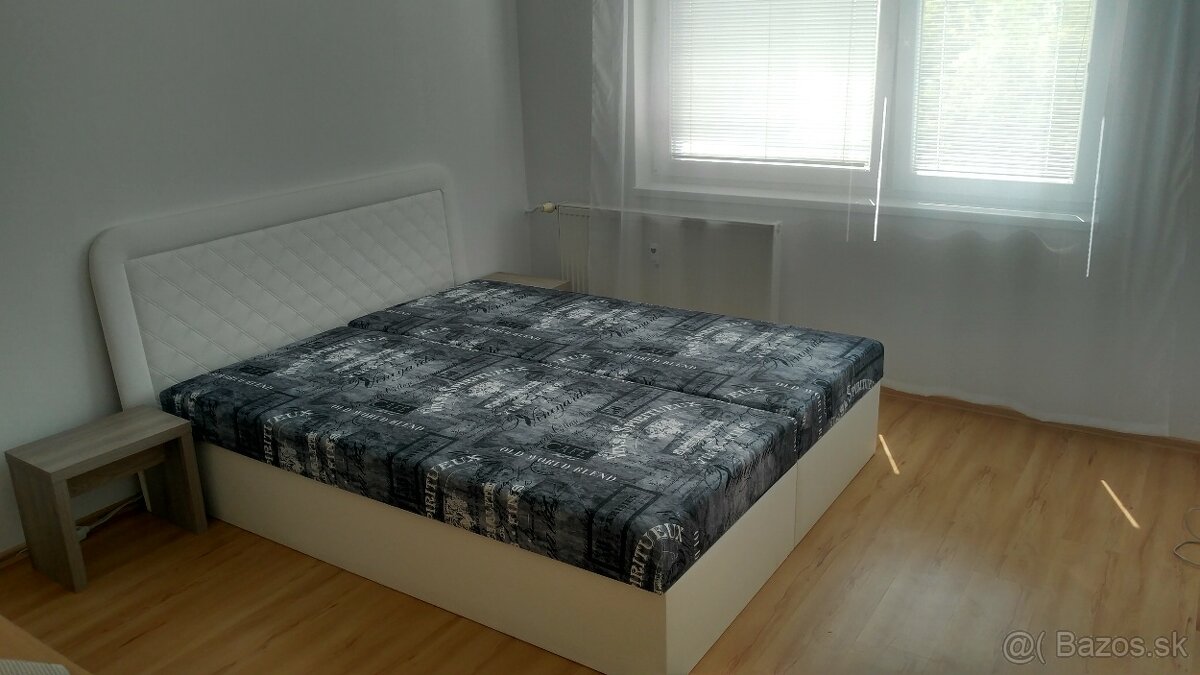 3-izbovy byt Terasa - 9