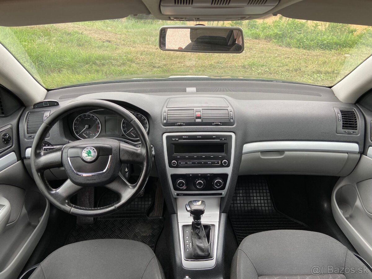 Octavia II 1.6TDI DSG - 9