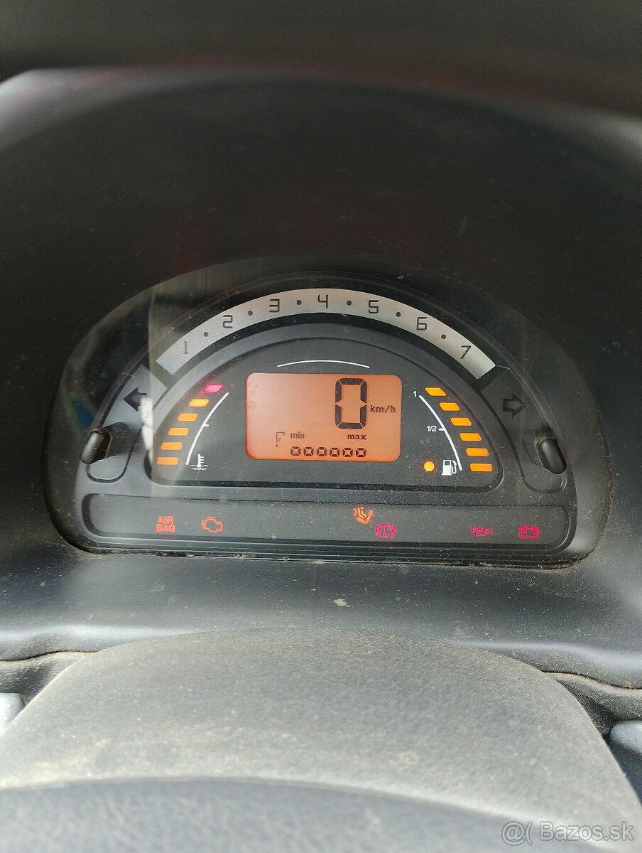 Predám C3 1,1i, r.v.2004,249tis.km - 9