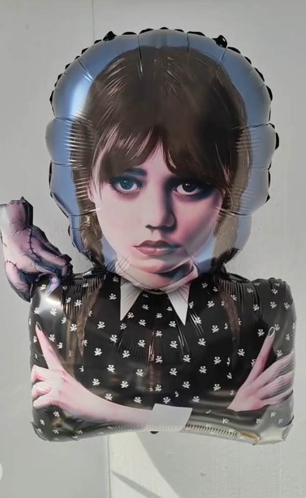 Nové balóny Wednesday Addams 75cm, vec 53cm - AŽ 15/16/17 ku - 9