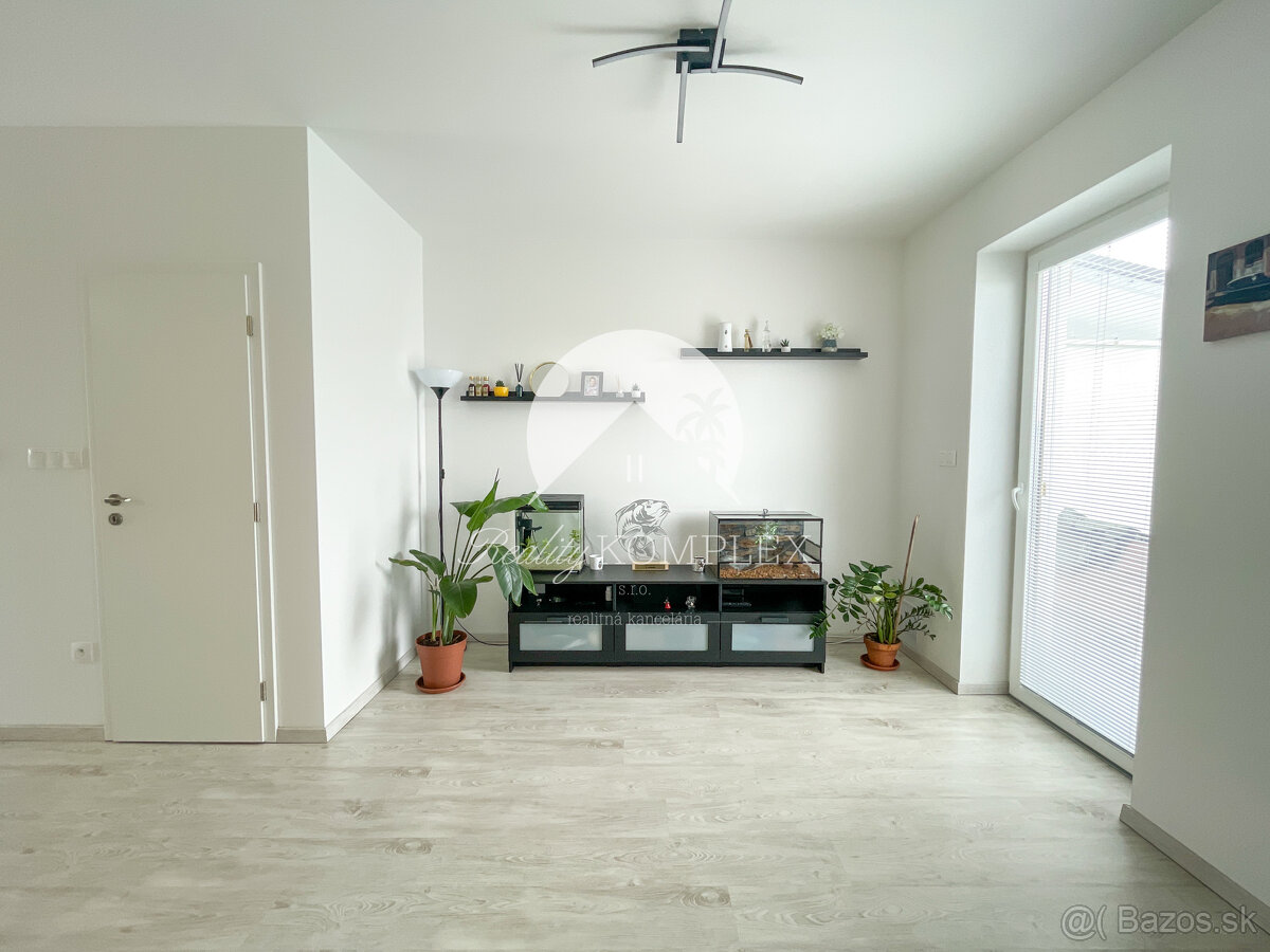 Reality KOMPLEX s.r.o. Vám ponúka NA PREDAJ štýlový dvojpodl - 9