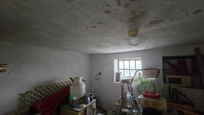 Domček v Žemberovciach spolu s pozemkom o výmere 3778 m2 - 9