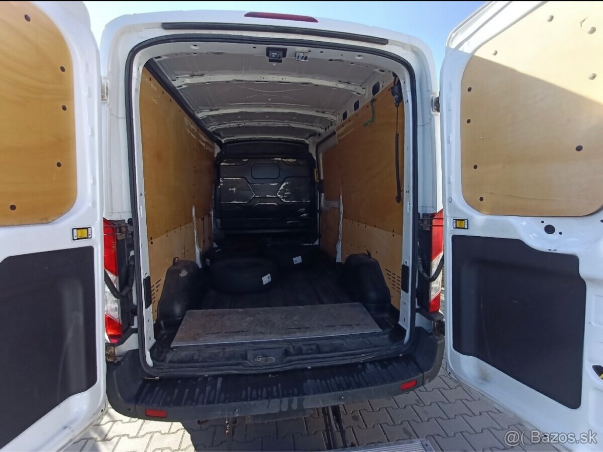 FORD TRANSIT DODAVKA so zadným vyklápacím čelom - 9