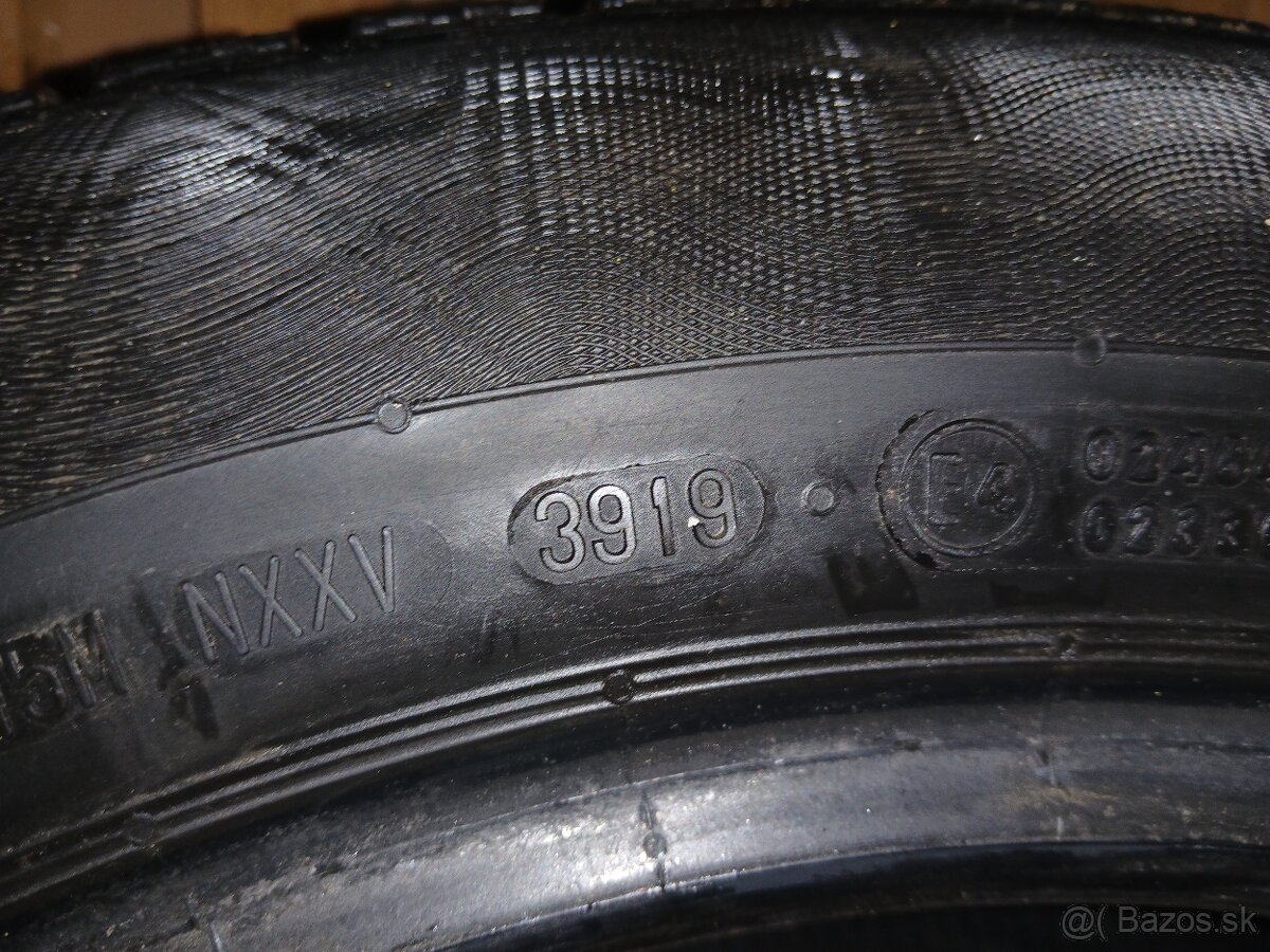 Pneu 215/60r16 samozacelovacie - 9