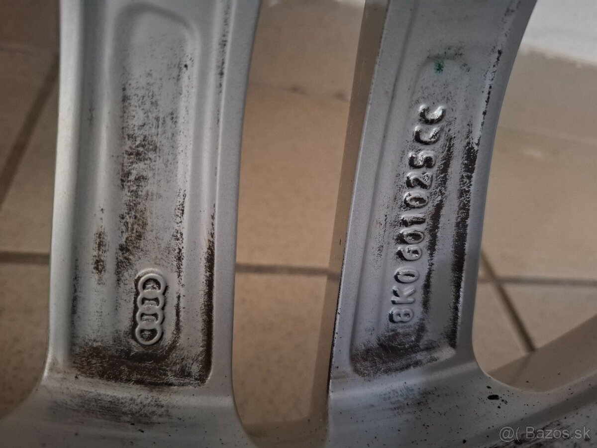 Audi elektrony R18 - 9