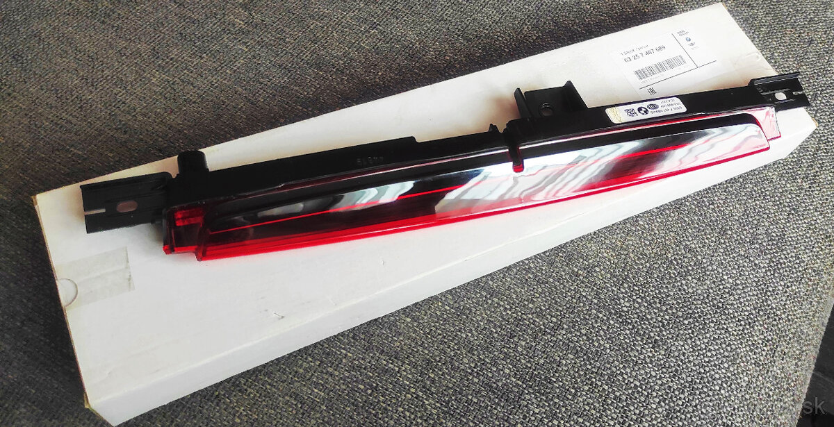 tretie brzdové svetlo na BMW X2 - 9