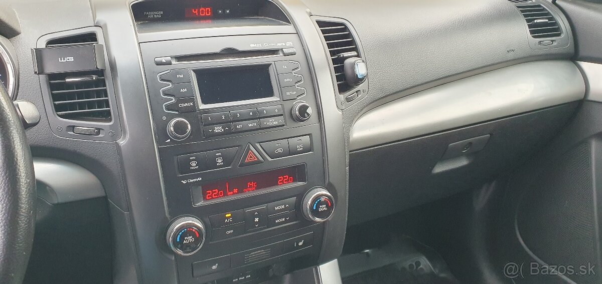 Predám Kia Sorento - 9