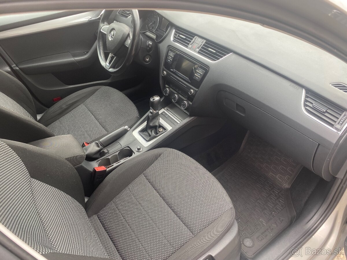 Škoda Octavia 1.6 TDI Ambition - 9