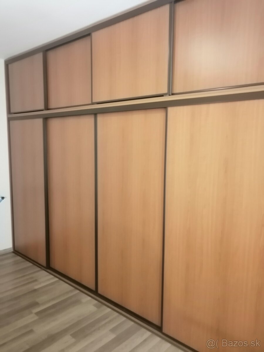 Prenájom 3 izbový byt , Levice , Kyjevská ul. - 9