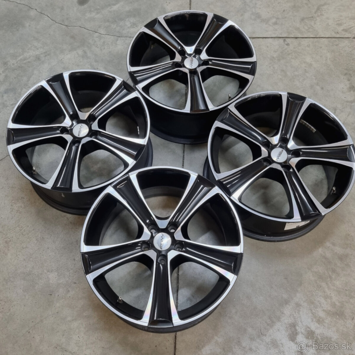 Hliníkové disky 5x114,3 R19 8J ET40 - 9