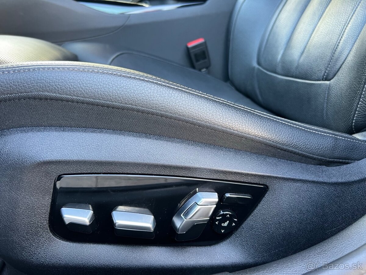 BMW 540iXDrive 250kW Touring M-paket maximální výbava - 9