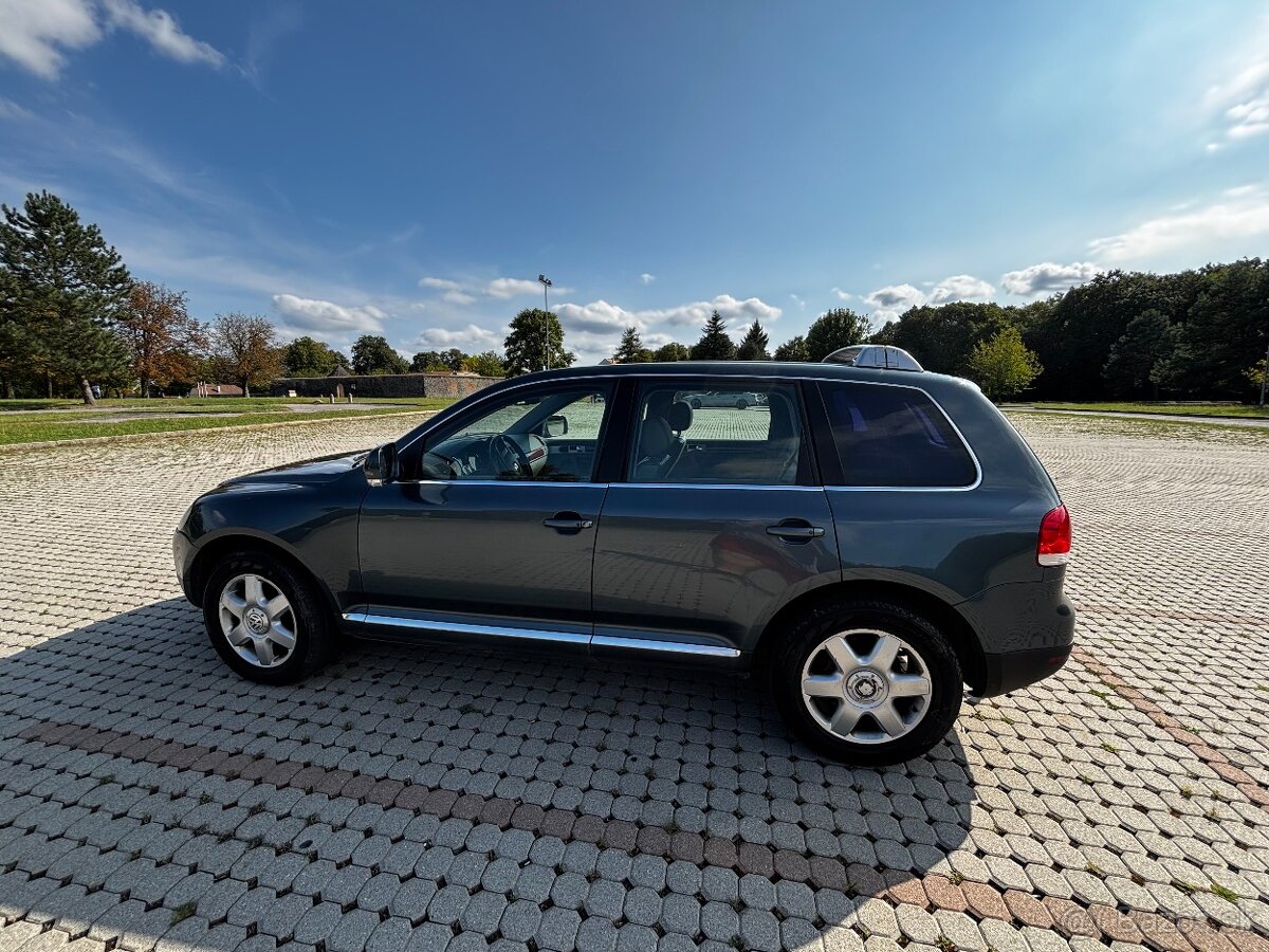 Volkswagen Touareg V10 2003 - 9