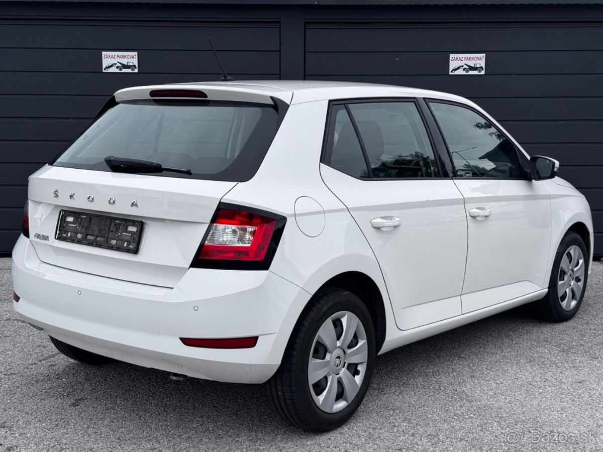 Škoda Fabia 1.0 TSI Active - 9