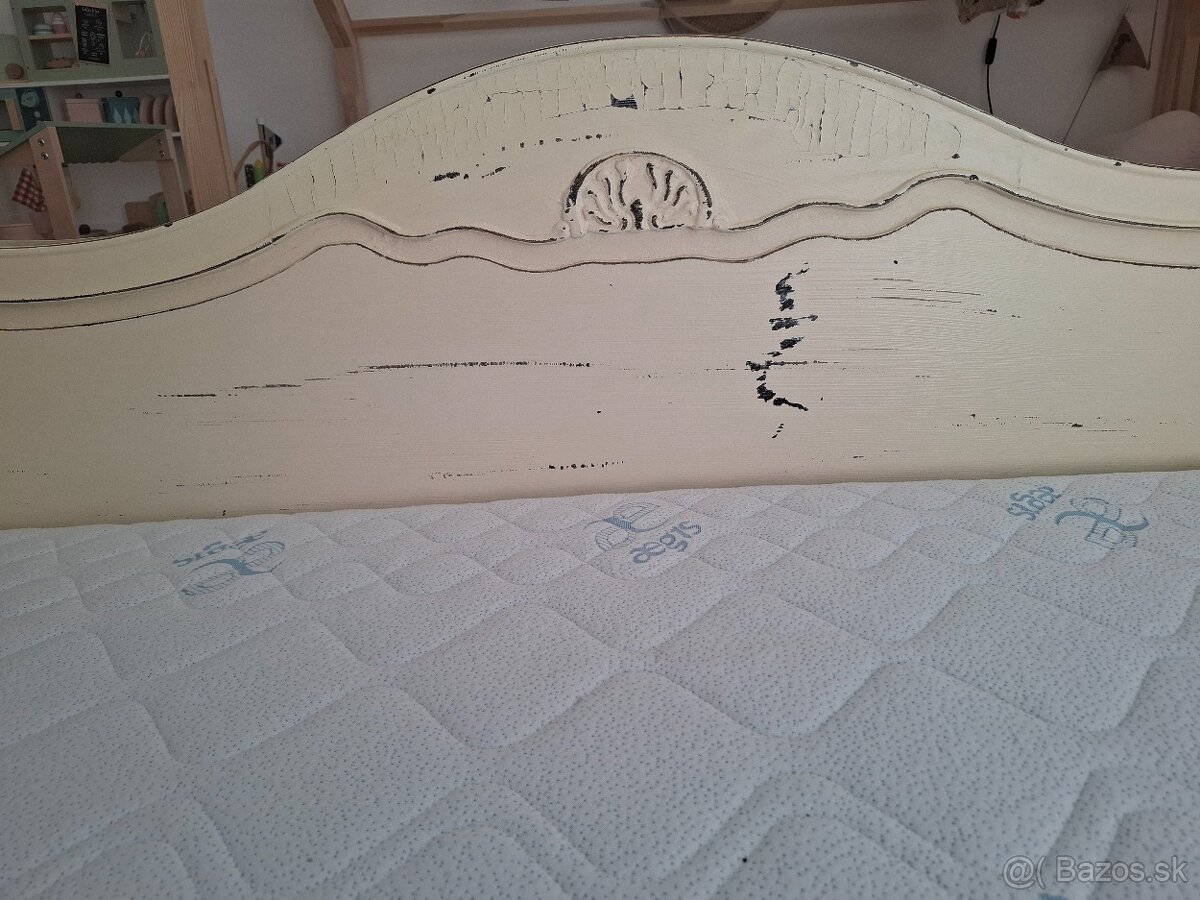 Rustikálna drevená posteľ s matracom - 9