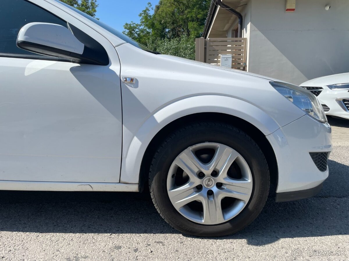 Opel Astra 1.7CDTi - 9