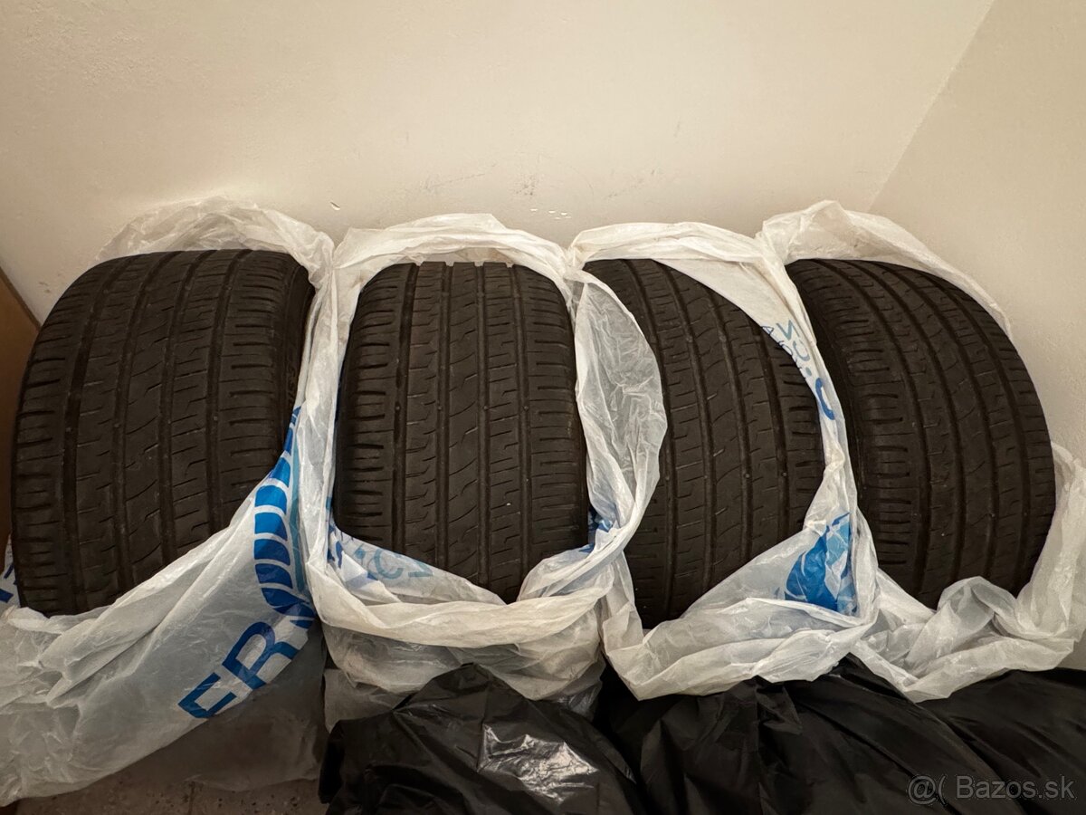 255/40 R19 Barum - 9