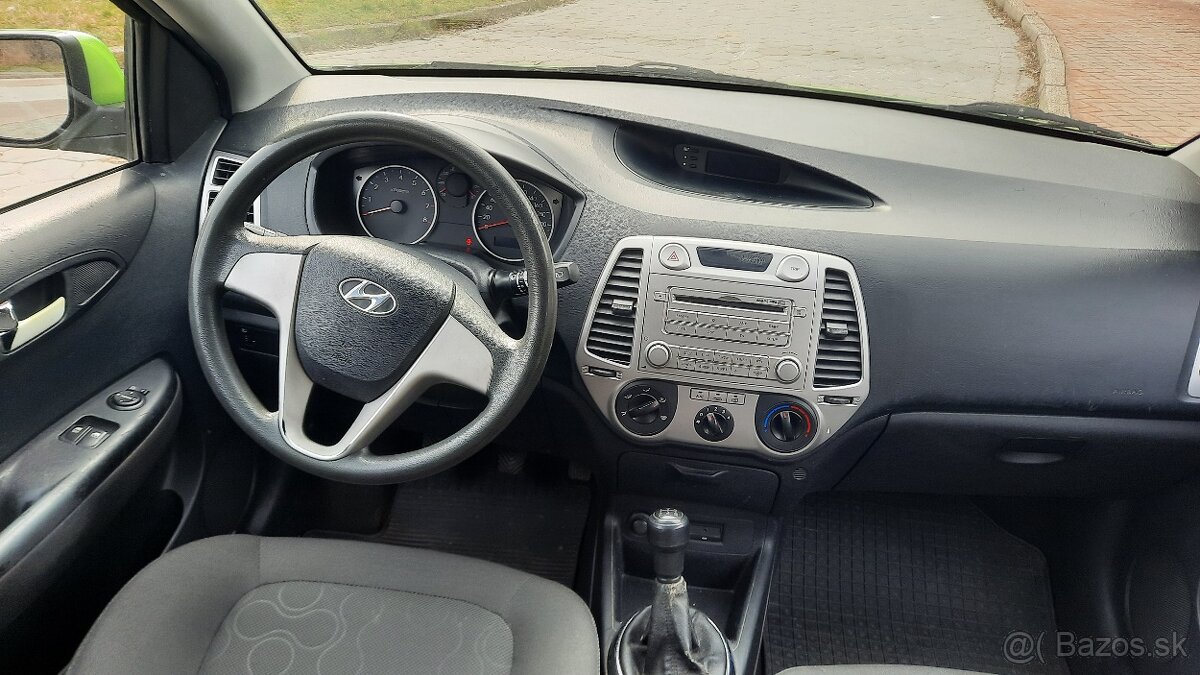 Hyundai i20 benzin 5 dveri klima - 9