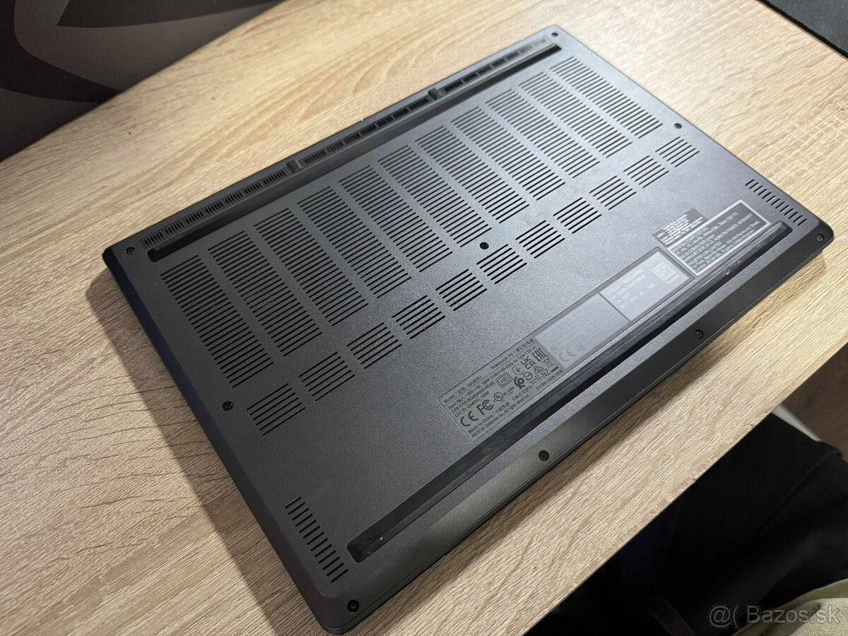 Asus ROG Zephyrus G14 R7/4050/32GB/2TB - 9