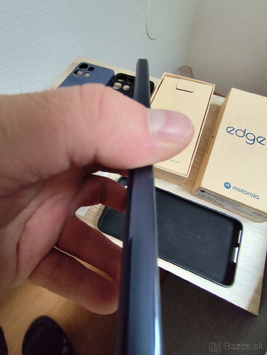 Motorola edge 50 Neo 8/256 - 9