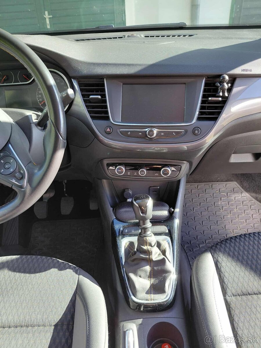 Predám Opel Crossland 1,2 benzín - 81 kw - 9