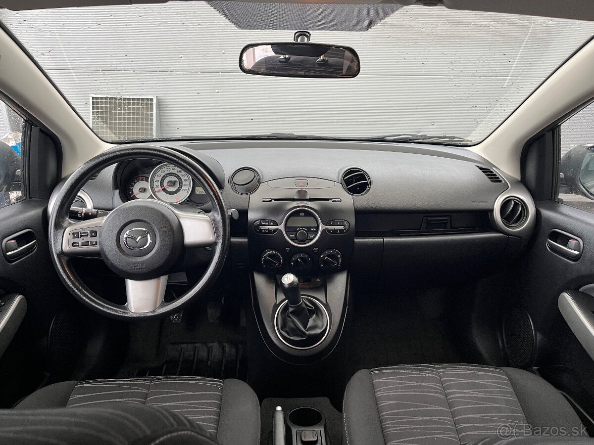 Mazda 2 - 9