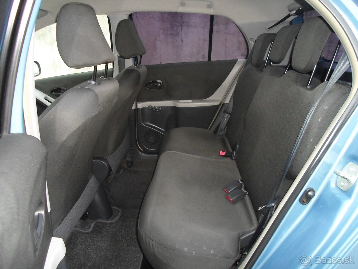 Toyota Yaris 1.3 VVT-I Terra 64kW klima - 9