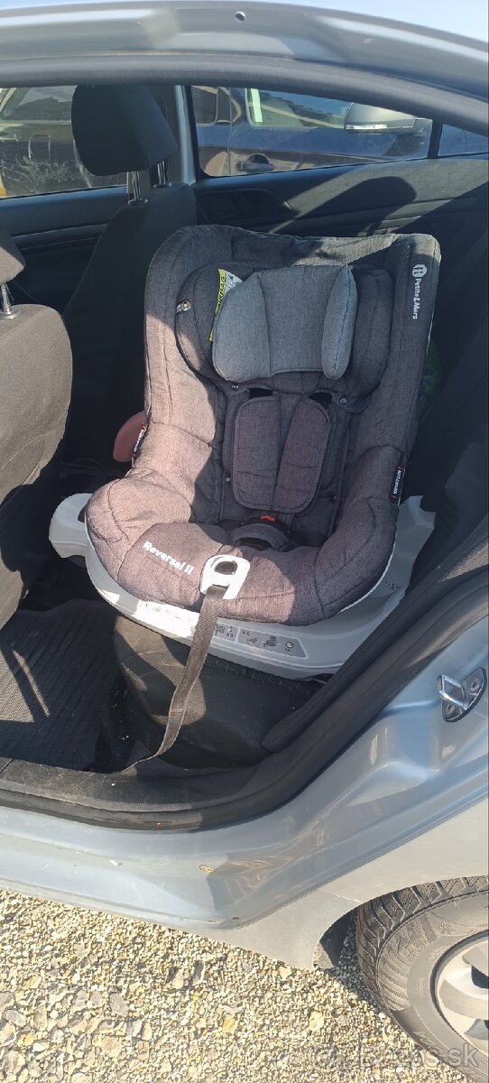 Autosedačka Petite&Mars Reversal II Isofix - 9