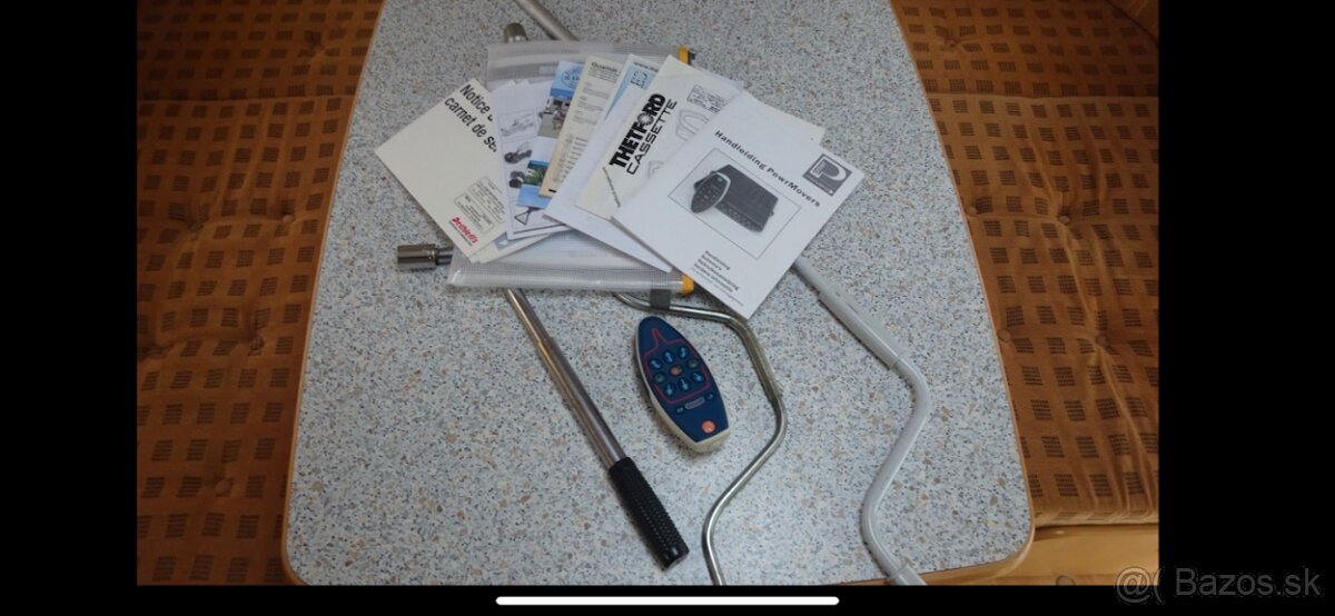 Dethleffs Camper 490 z roku 2002 - 9