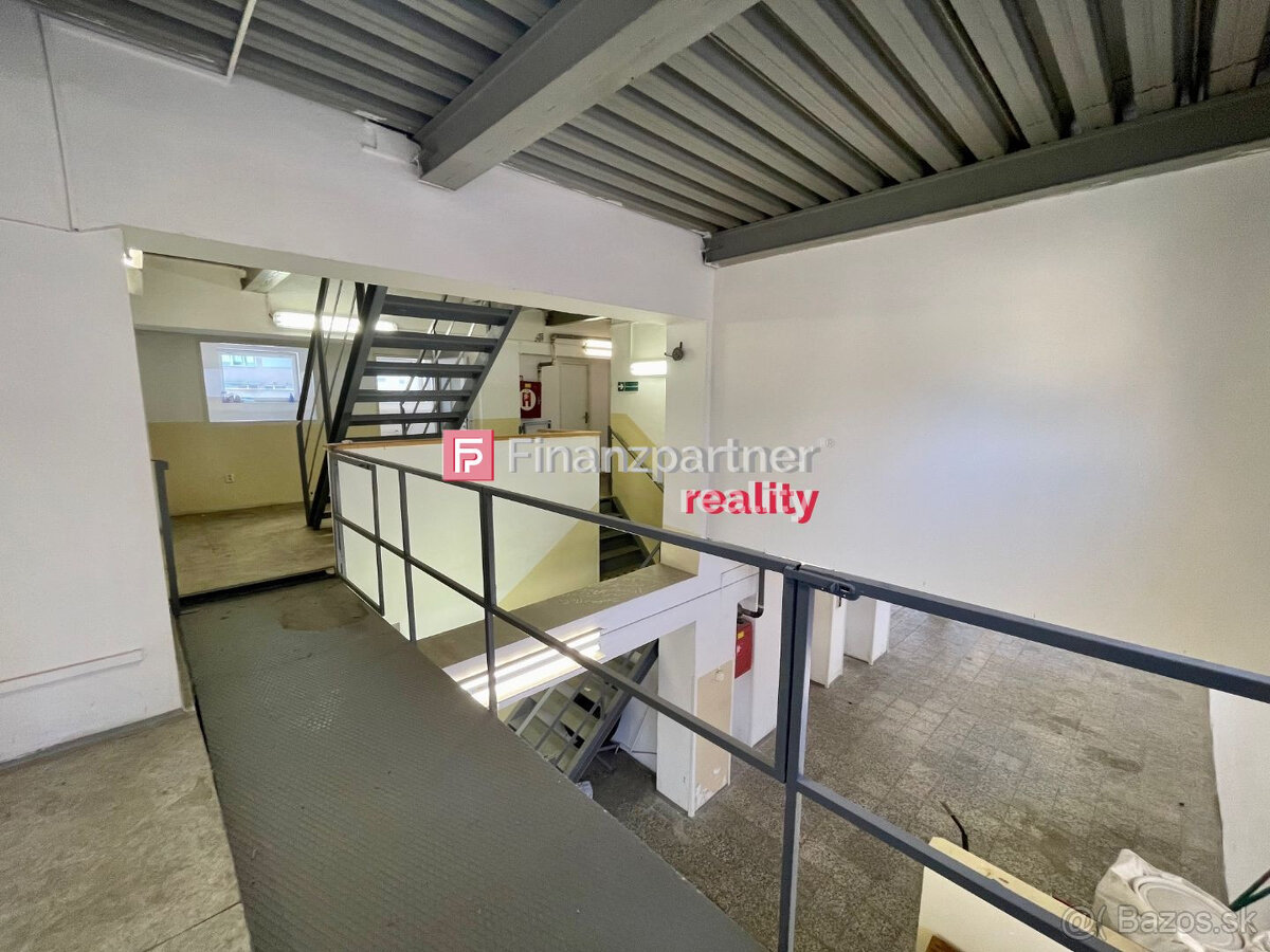 Na prenájom polyfunkčného objektu v centre mesta - 9