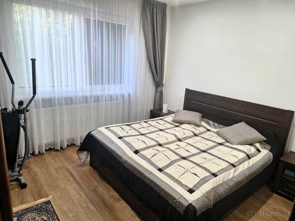 Predaj, rodinný dom v Nových Zámkoch - 9