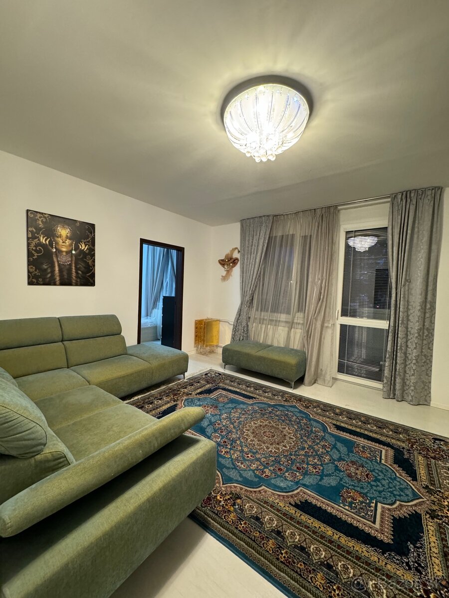 Prenájom plne zariadený 3-izbový byt na v NMnV - 9