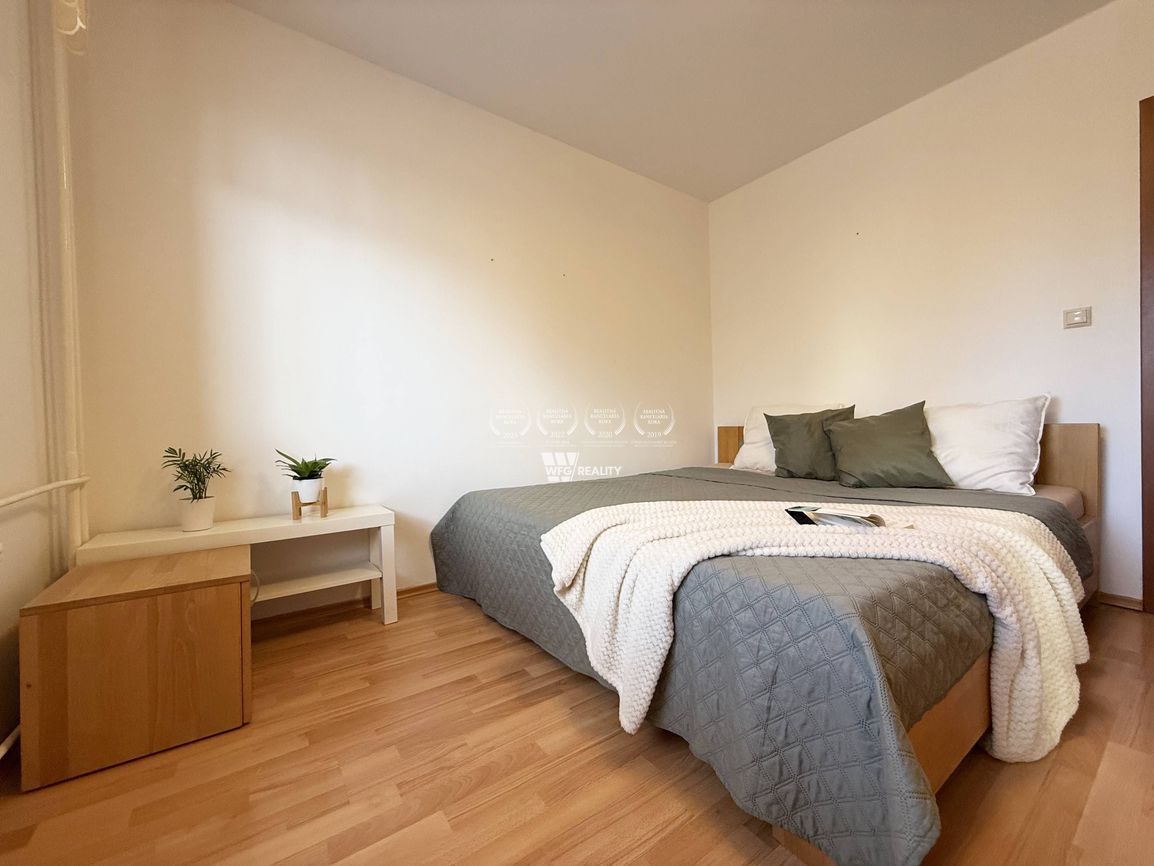 REZERVOVANÉ Na predaj slnečný 3-izbový byt s balkónom na Hli - 9