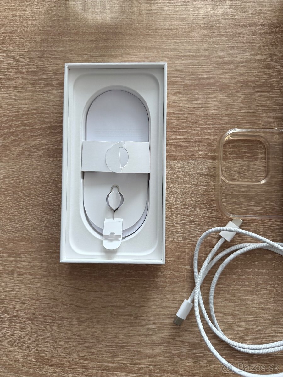 iPhone 16 Pro 128GB prírodný titán - 9