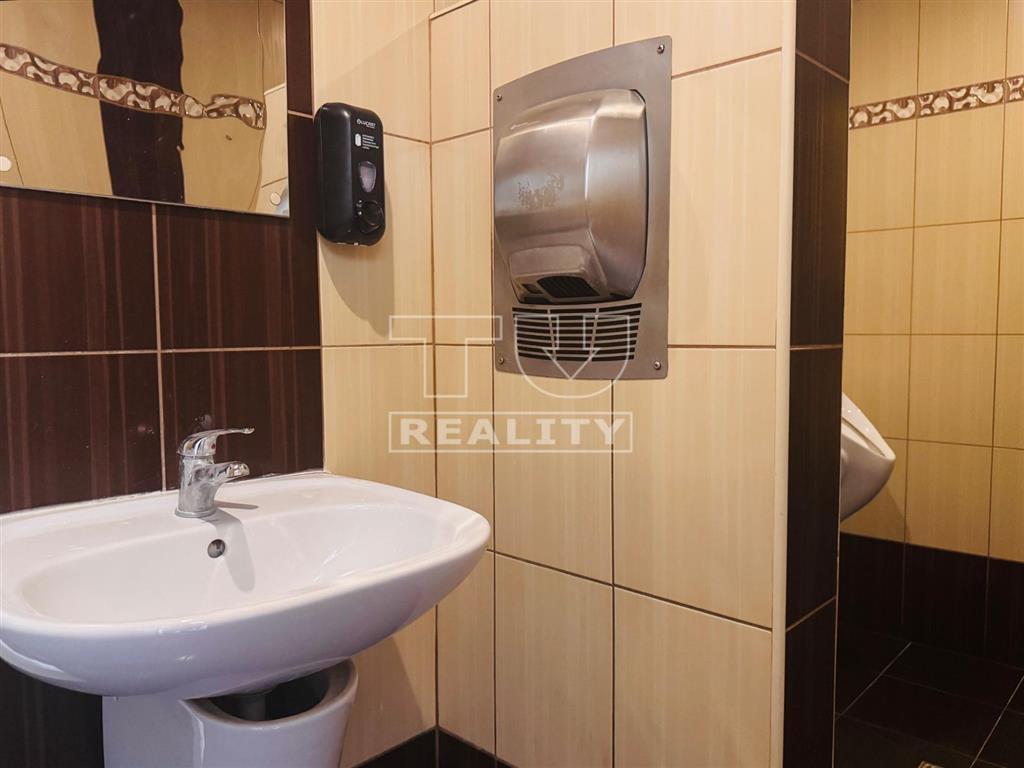 Prenájom viacerých obchodných priestorov – Piešťany, centrum - 9