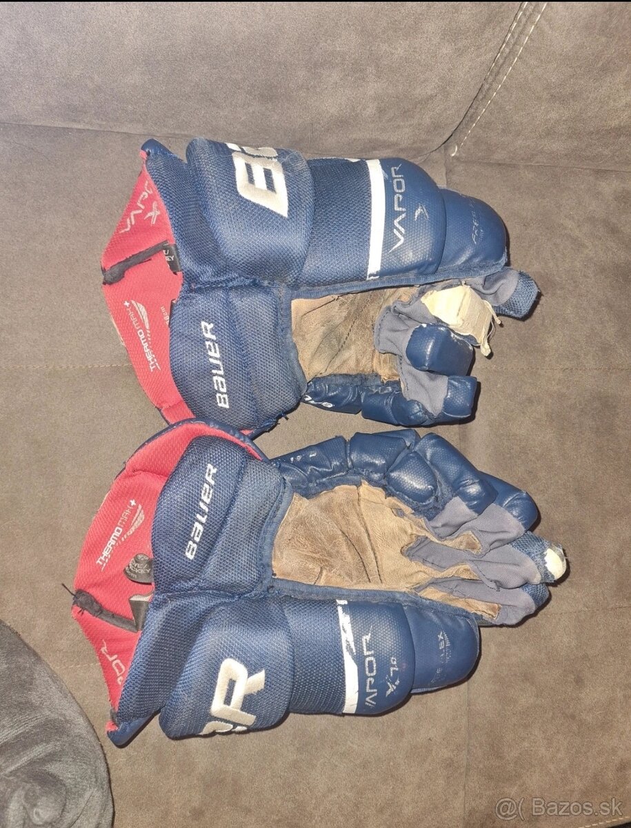 Hokejová výstroj - 9