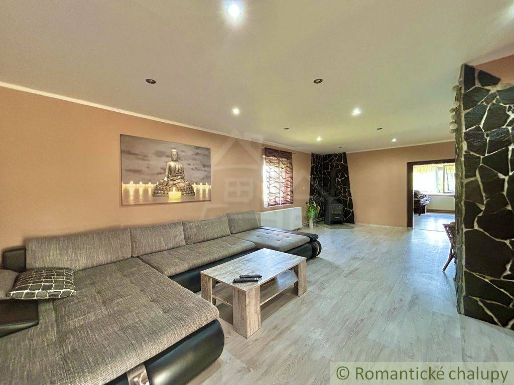 NOVÁ CENA - Polosamota s priestranným domom a malým rybník - 9