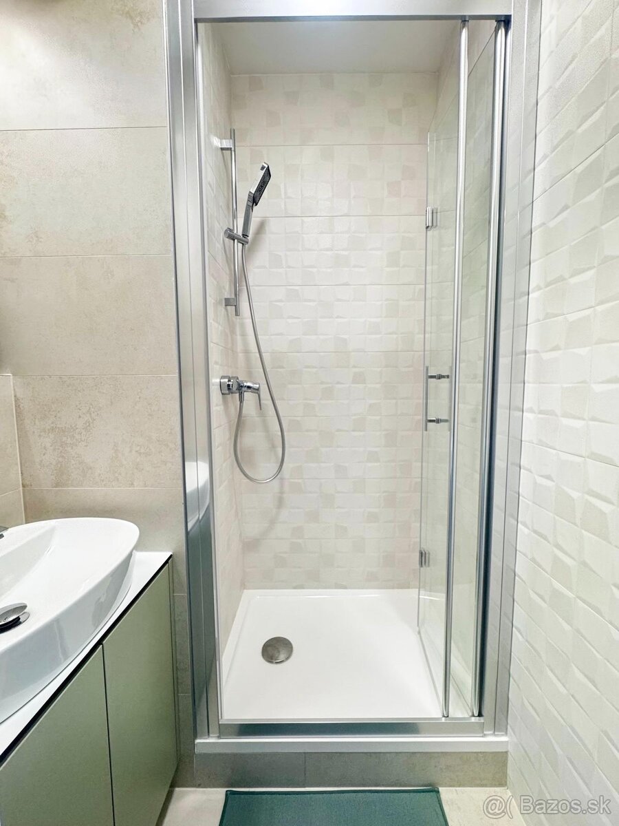 NA PRENÁJOM NOVO-ZREKONŠTRUOVANÁ GARSONKA - 9