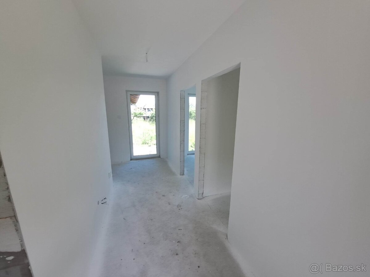 5 izbový rodinný dom, Valča - 9