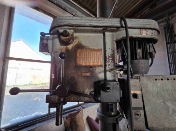 Použitá vrtačka VS 32 B, r. v. 1988 - 9