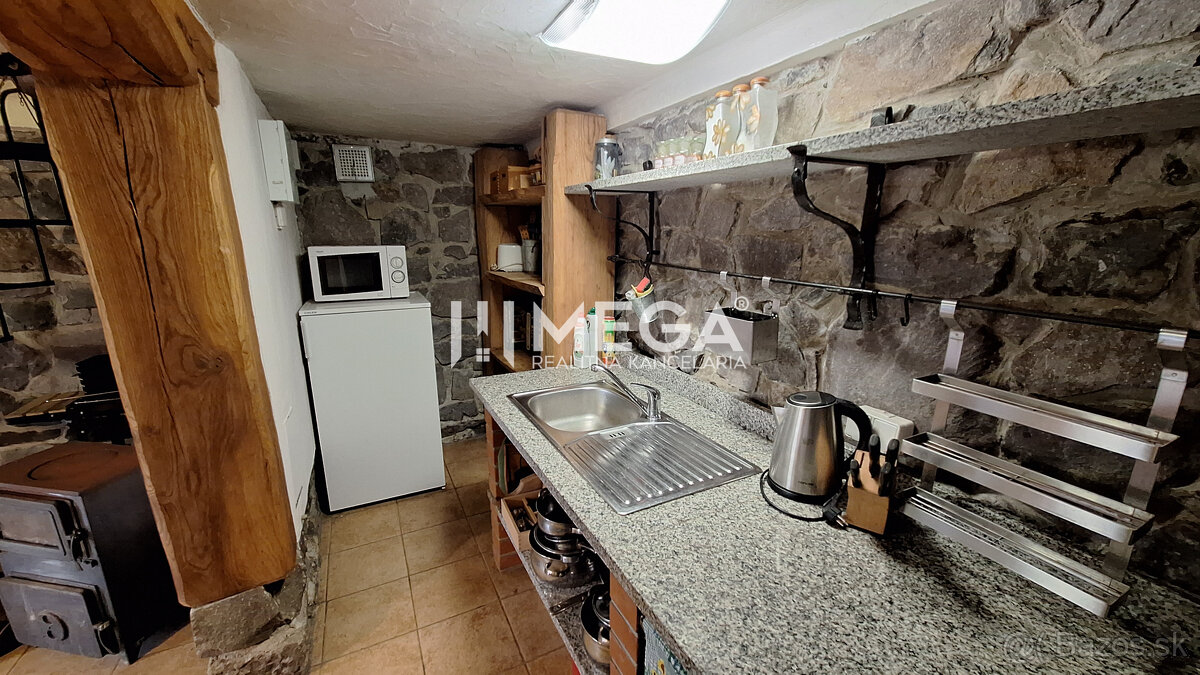 EXKLUZÍVNE NA PREDAJ Chata bez nutnosti investícií - VINNÉ - 9