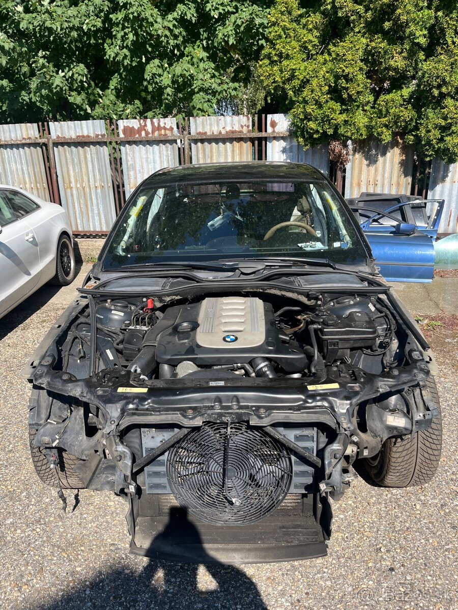 NA DIELY E65 730d LCi čierna LOGIC7 - 9