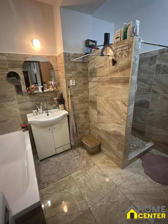 PREDAJ : 2,5 izbový tehlový byt, ul. Železničná, Komárno - 9