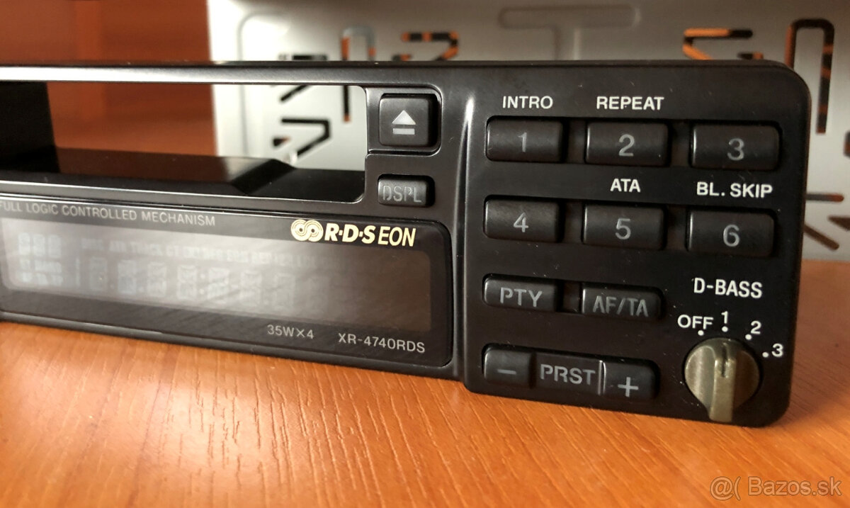 Sony XR - 4740 RDS - 9