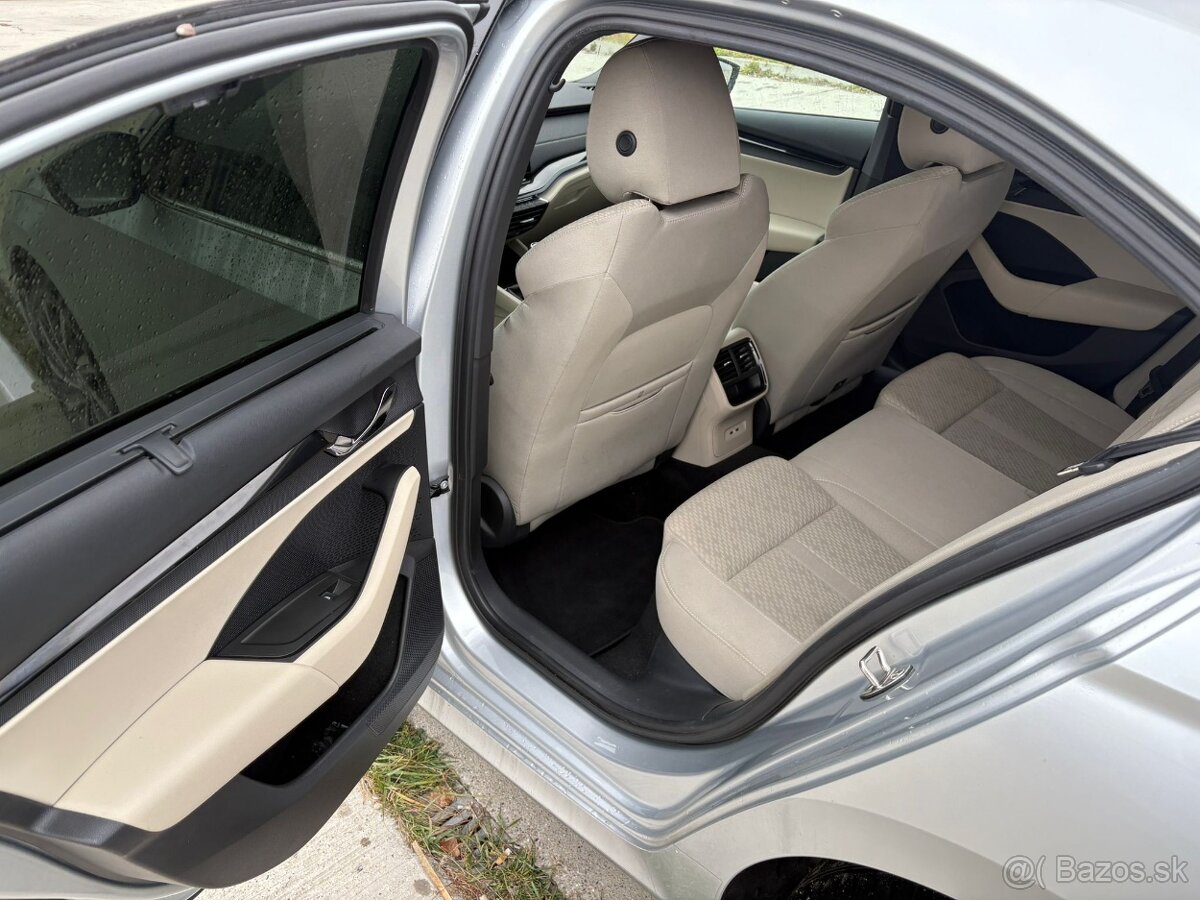 Predam Škoda octavia IV 2.0 TDI 2021 - 9
