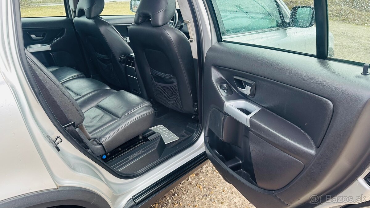 Volvo XC90 2.4 d automat 4x4 - 9