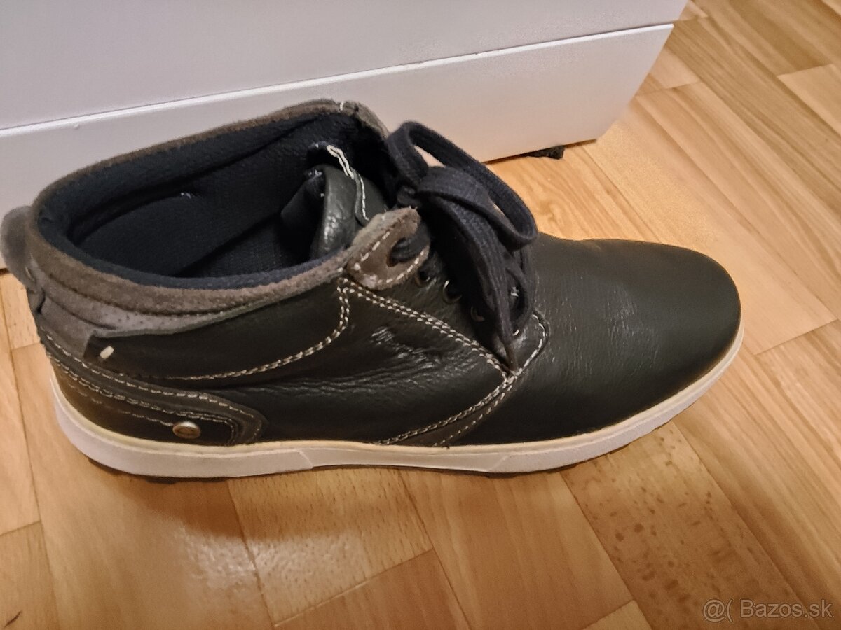 Predám nenosené Nove kožené Botasky zn.WRANGLER č.43 - 30 € - 9