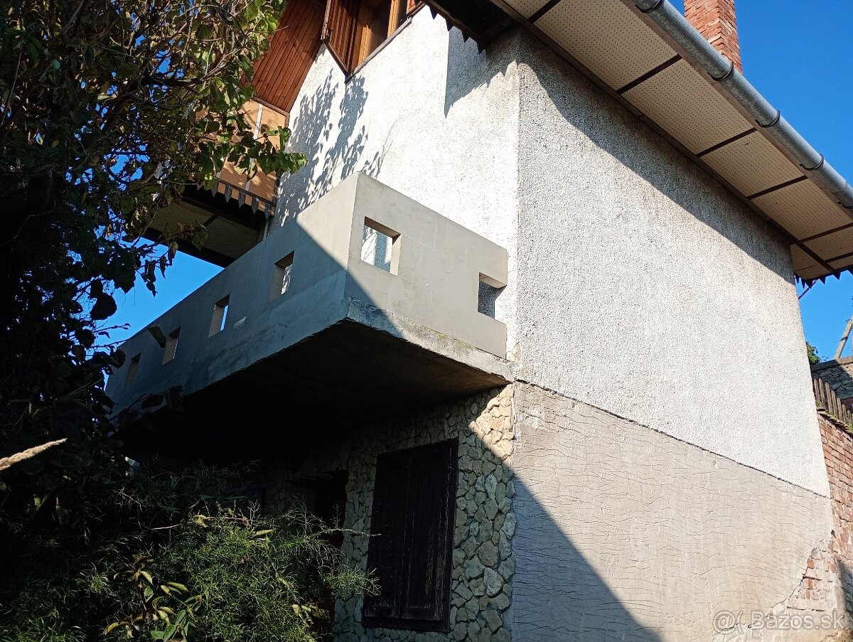 PREDÁM ZÁHRADKU S CHATOU V HOLÍČI. - 9