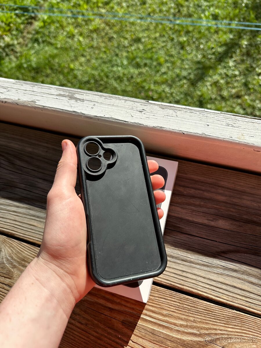 iPhone 16 - 9